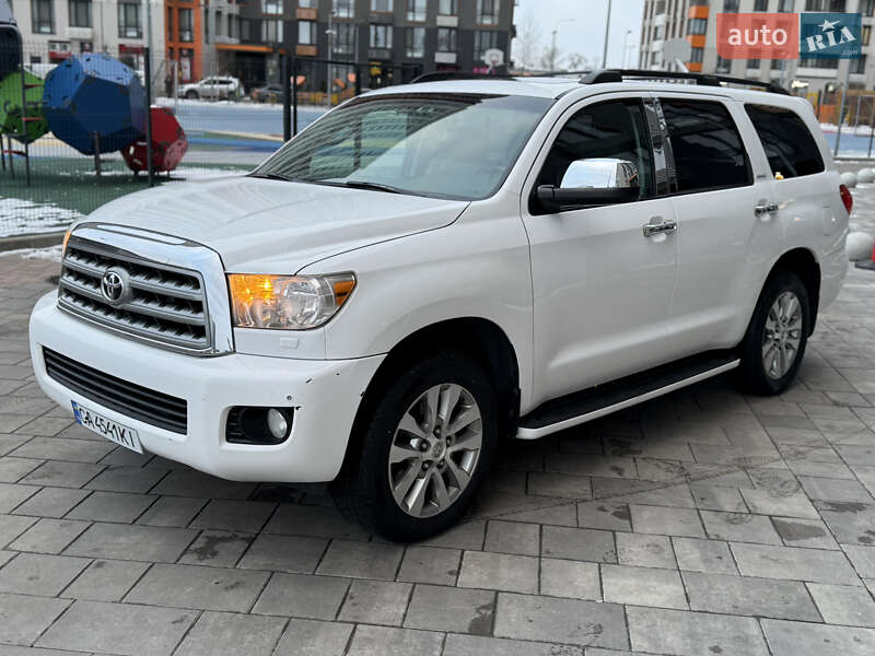 Toyota Sequoia (2010)