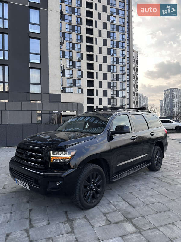 Toyota Sequoia (2008)