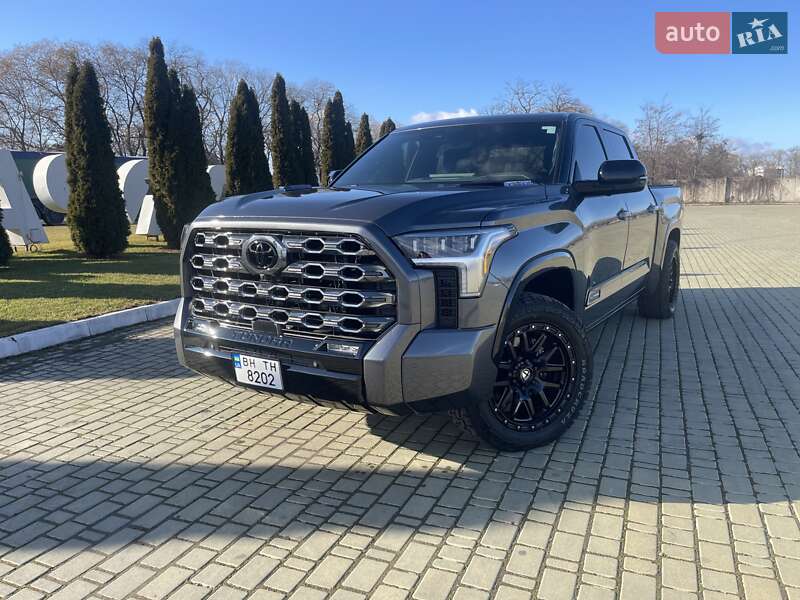Toyota Tundra (2023)