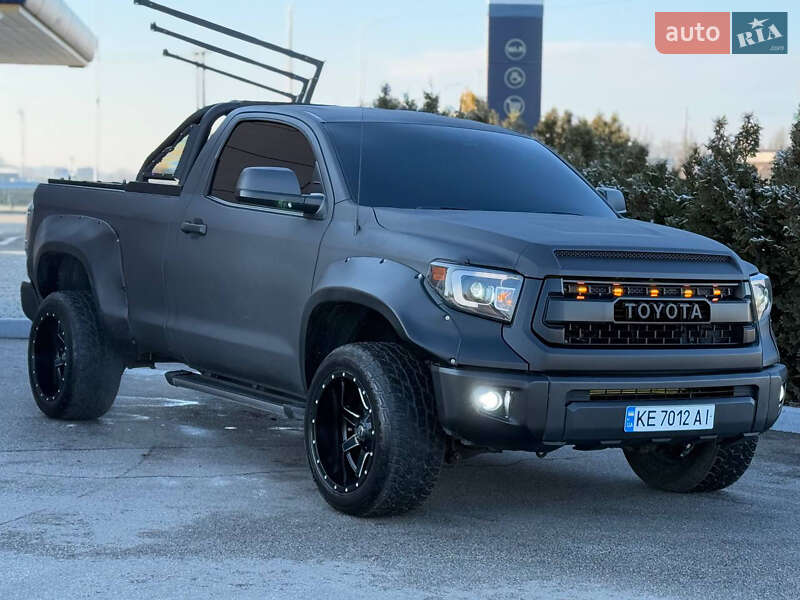 Toyota Tundra (2016)