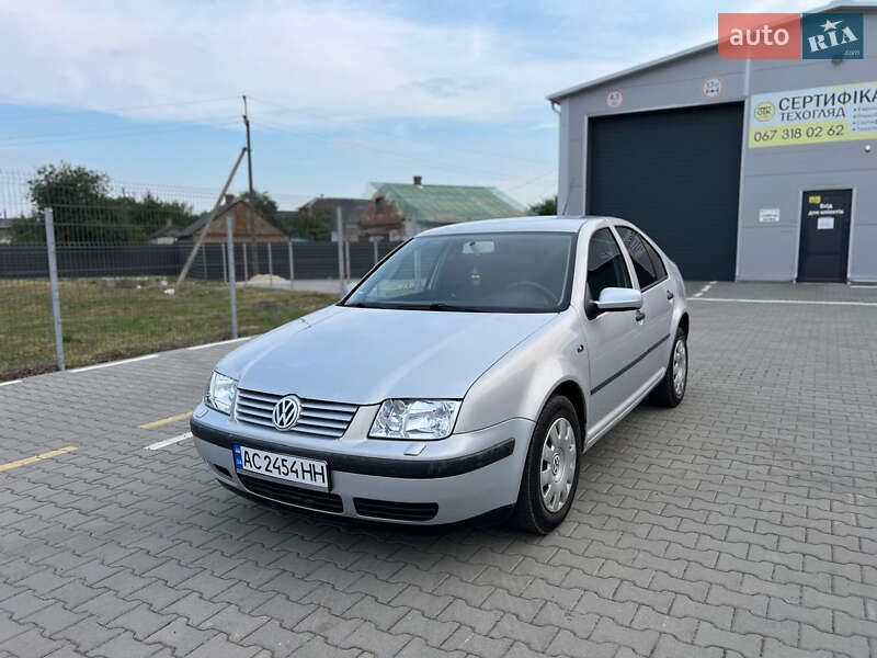 Volkswagen Bora (2000)