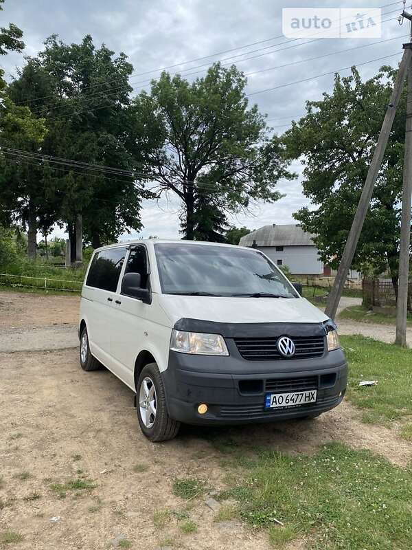 Volkswagen Caravelle (2008)