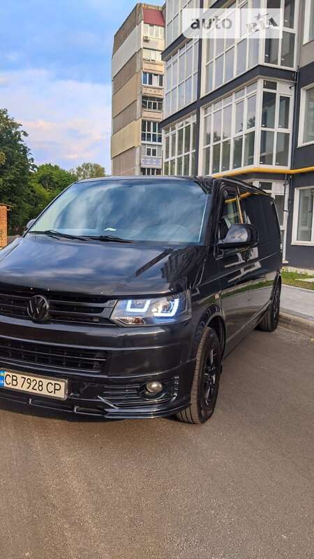 Volkswagen Caravelle (2011)