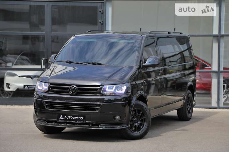 Volkswagen Caravelle (2011)