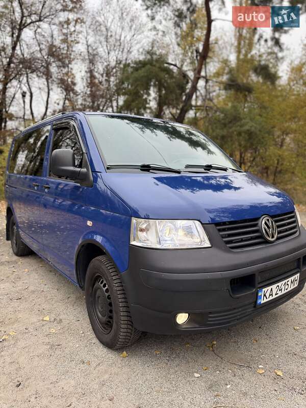 Volkswagen Caravelle (2009)