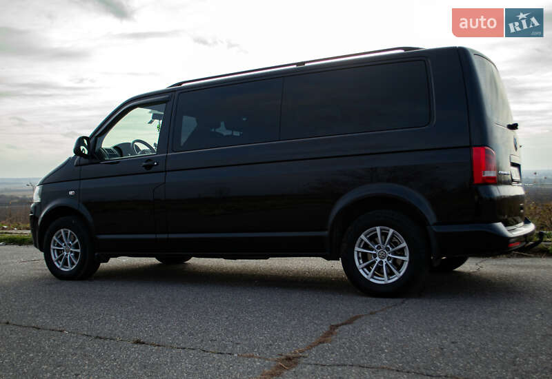 Volkswagen Caravelle (2013)