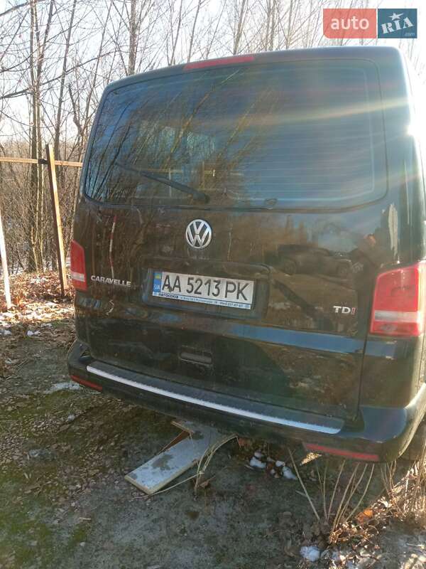 Volkswagen Caravelle (2013)