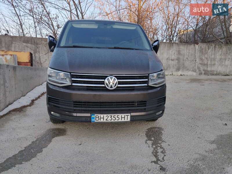 Volkswagen Caravelle (2017)