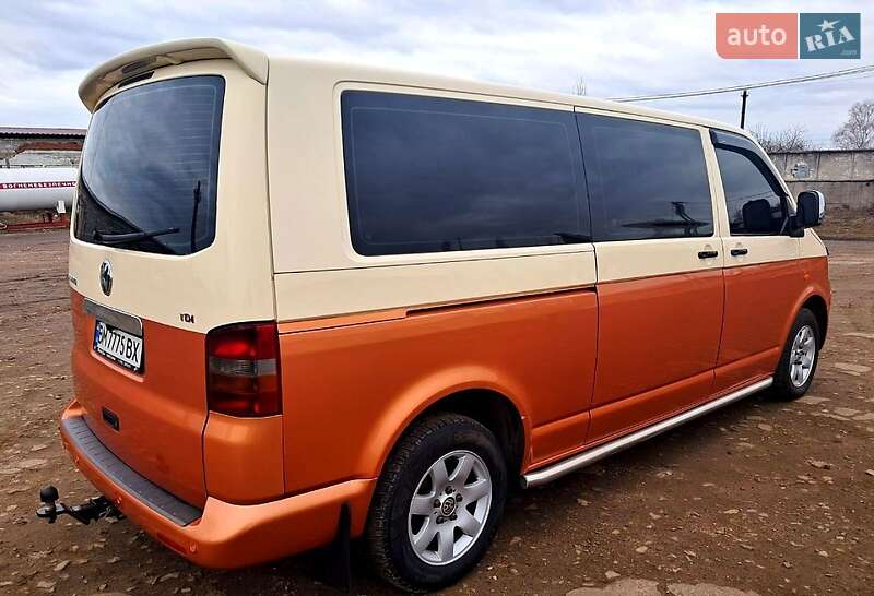 Volkswagen Caravelle (2004)