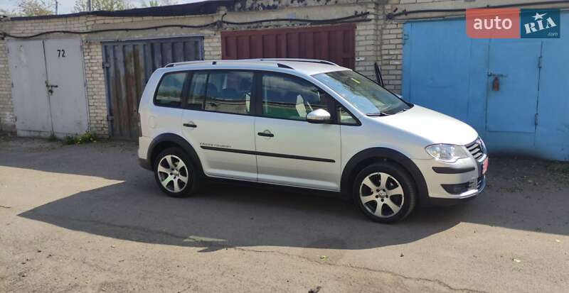 Volkswagen Cross touran (2009)