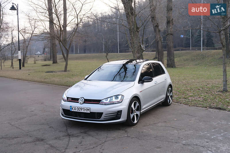 Volkswagen Golf gti (2016)
