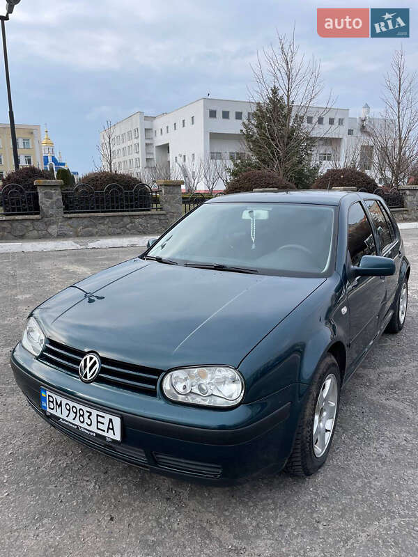 Volkswagen Golf (2002)