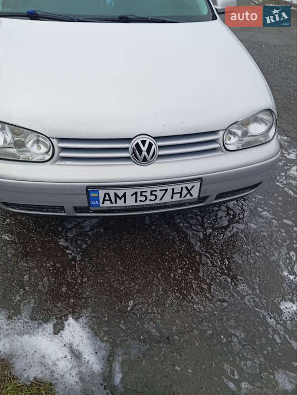 Volkswagen Golf (1998)