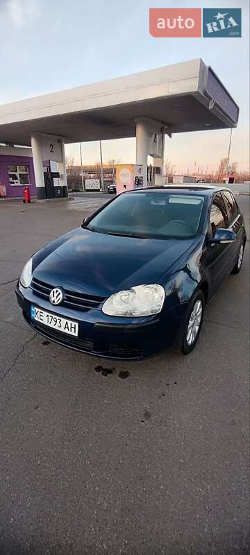 Volkswagen Golf (2005)