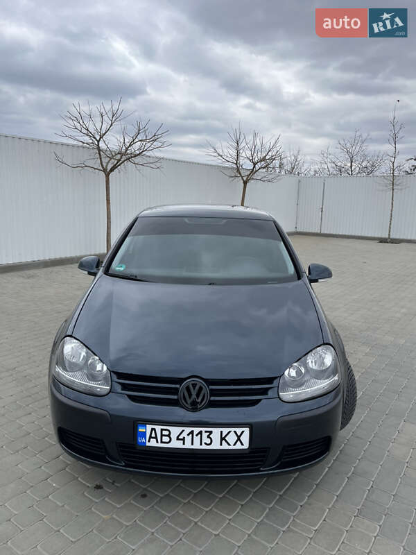 Volkswagen Golf (2004)