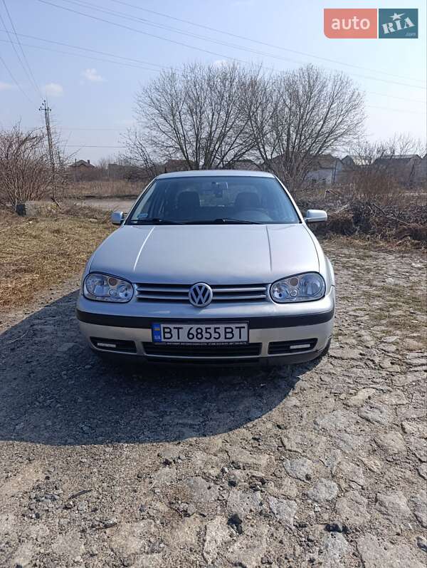 Volkswagen Golf (2001)
