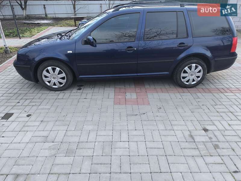 Volkswagen Golf (2002)