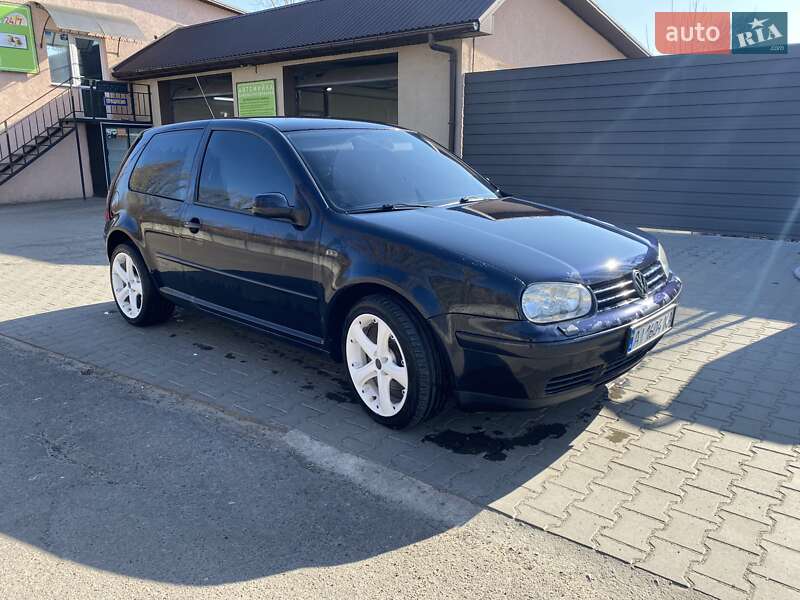 Volkswagen Golf (2001)