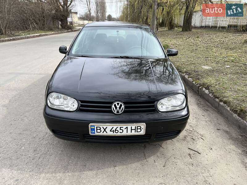 Volkswagen Golf (2000)