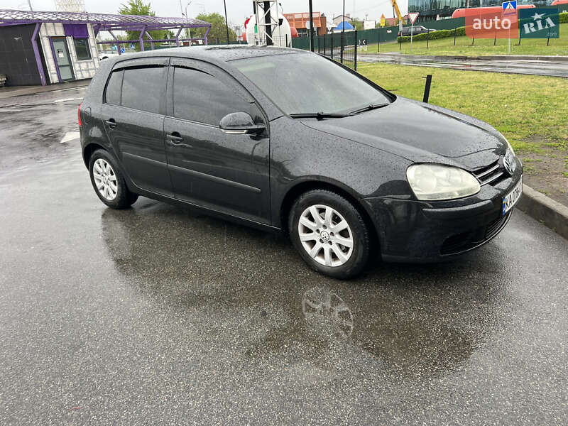 Volkswagen Golf (2004)