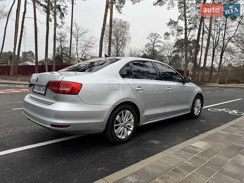 Volkswagen Jetta (2014)