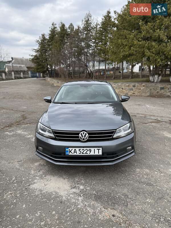 Volkswagen Jetta (2016)