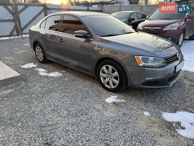 Volkswagen Jetta (2013)