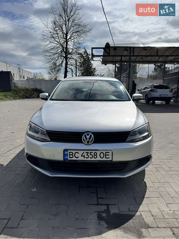 Volkswagen Jetta (2014)