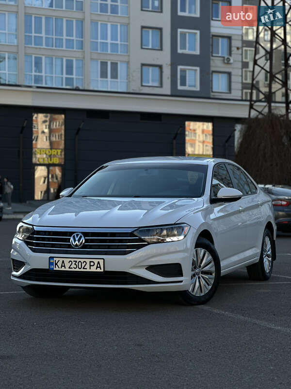 Volkswagen Jetta (2018)