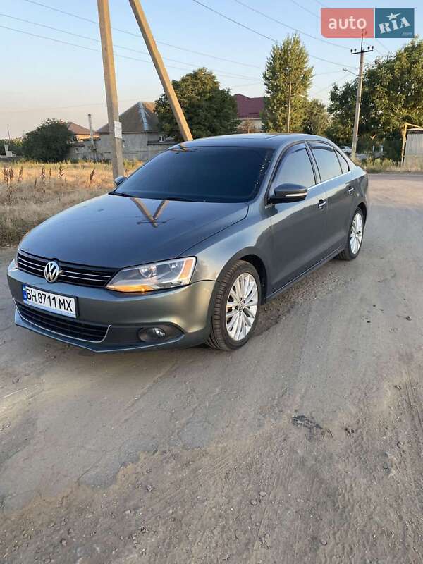 Volkswagen Jetta (2013)
