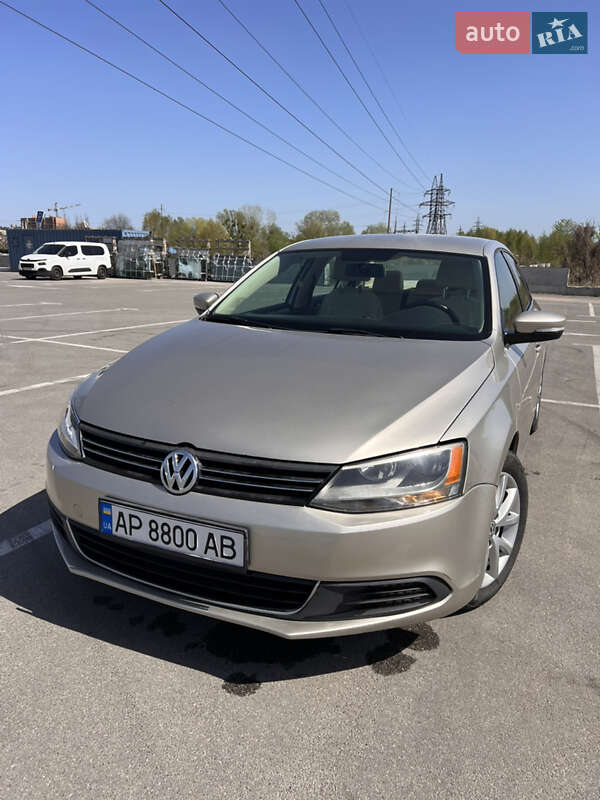 Volkswagen Jetta (2014)