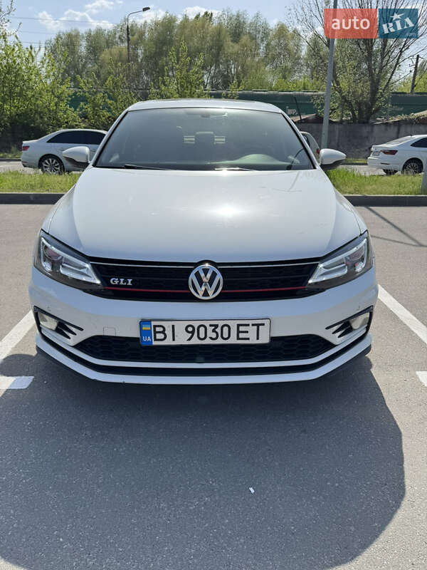 Volkswagen Jetta (2016)