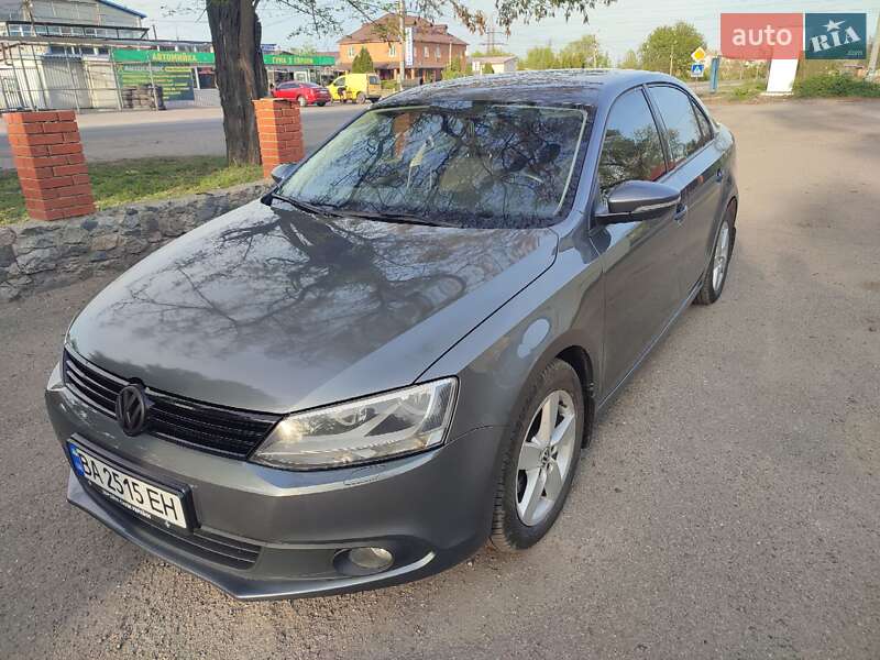 Volkswagen Jetta (2012)