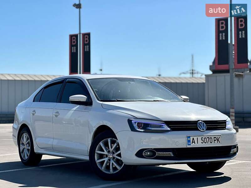 Volkswagen Jetta (2012)