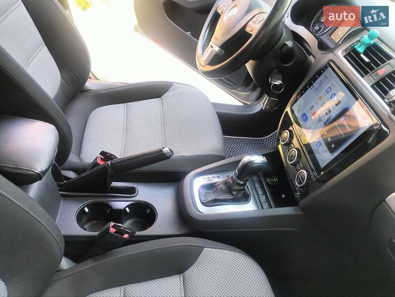 Volkswagen Jetta (2013)