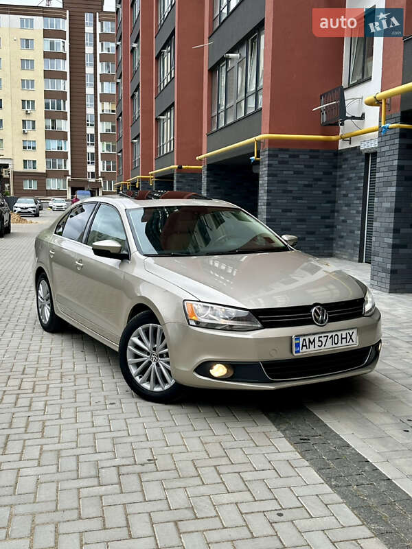 Volkswagen Jetta (2012)