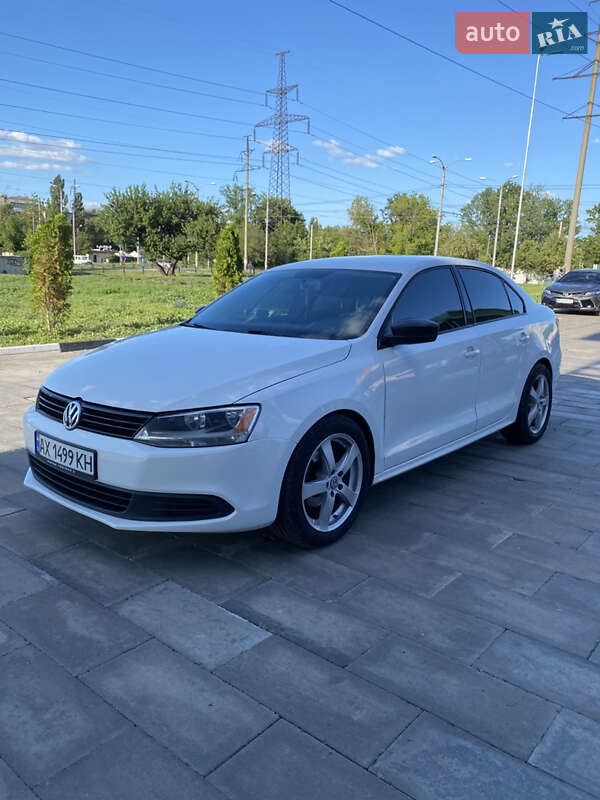Volkswagen Jetta (2014)