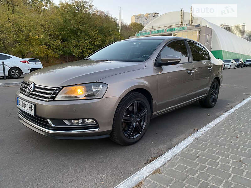 Volkswagen Passat (2011)
