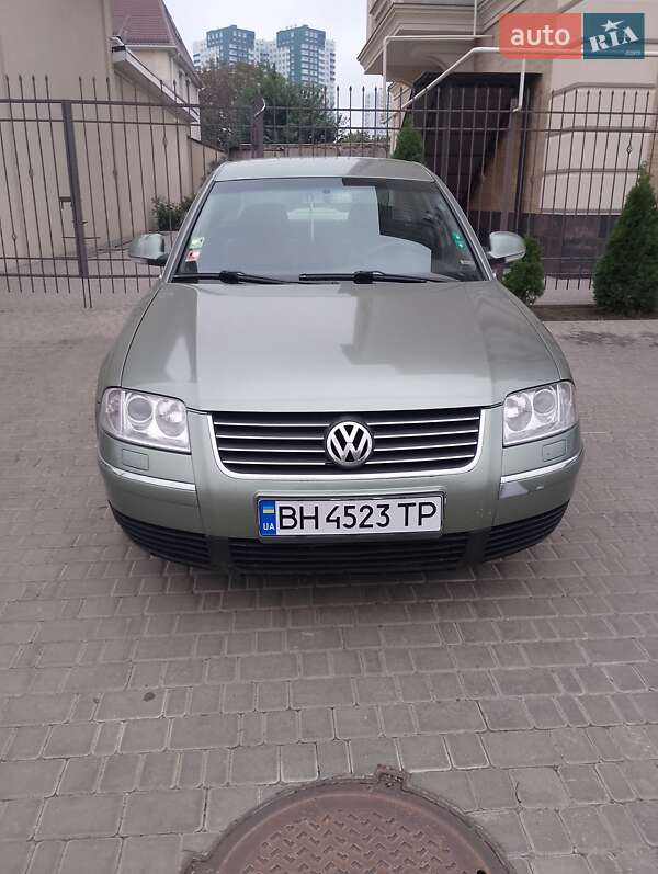Volkswagen Passat (2003)