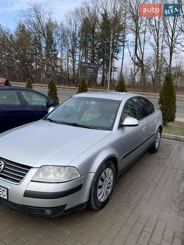 Volkswagen Passat (2004)