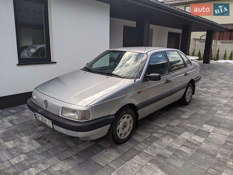 Volkswagen Passat (1988)