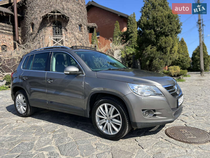 Volkswagen Tiguan (2010)