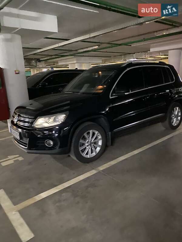 Volkswagen Tiguan (2012)
