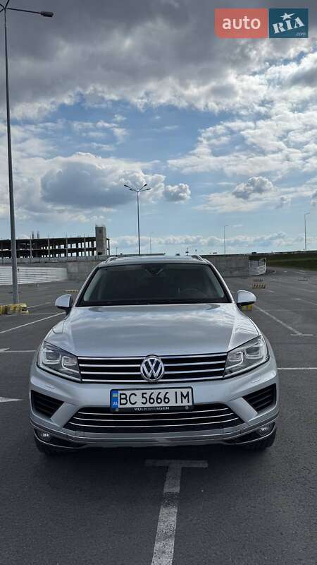 Volkswagen Touareg (2015)
