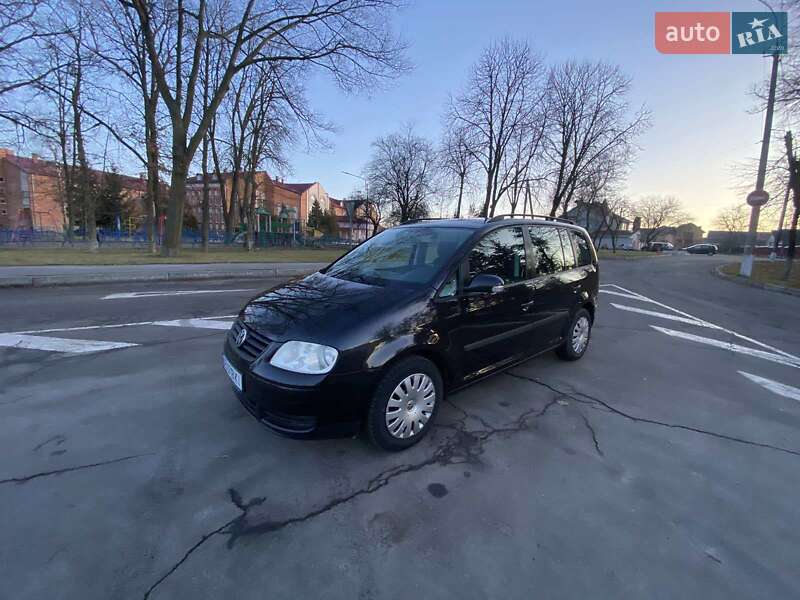 Volkswagen Touran (2003)
