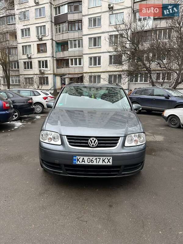Volkswagen Touran (2004)