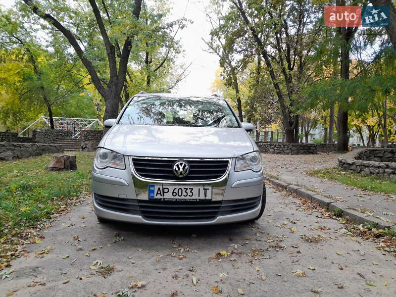 Volkswagen Touran (2008)