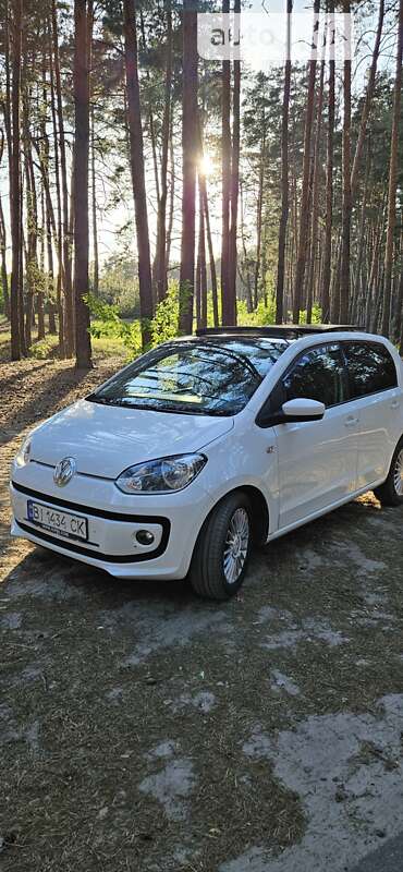 Volkswagen Up (2014)