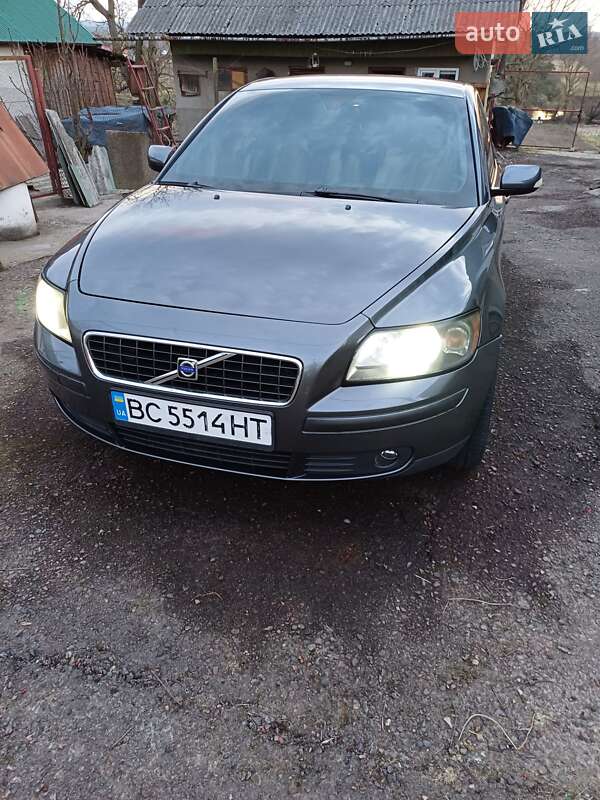 Volvo S40 (2005)