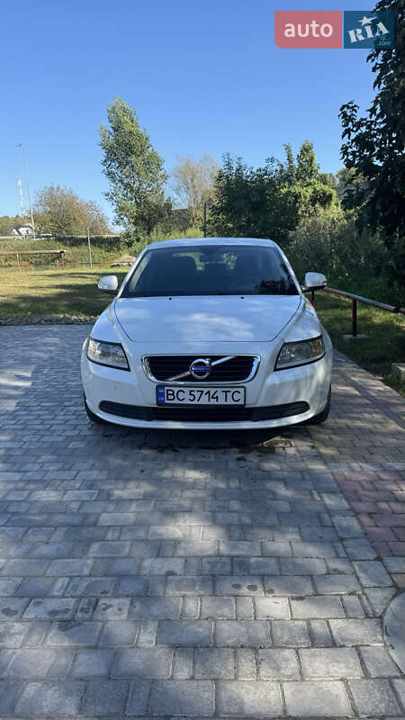 Volvo S40 (2010)